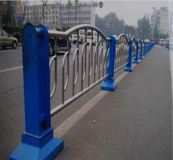 郑州不锈钢防撞栏杆生产制造工艺